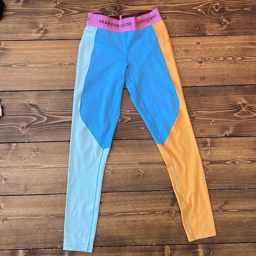 Cotopaxi Womens leggings XS multi colored